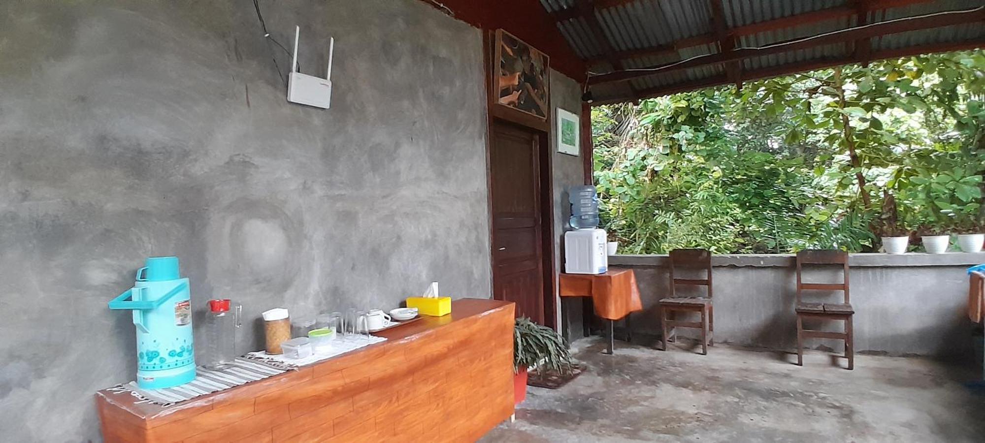 Renny'S Tangkoko Safety Stop Bitung Exteriör bild